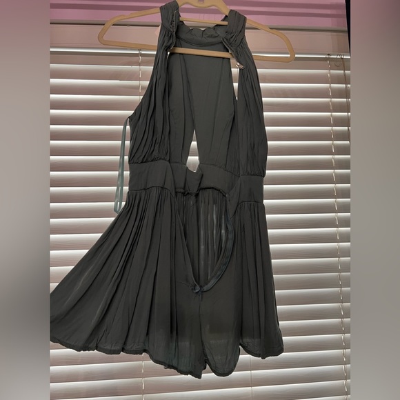 Green romper - Picture 5 of 8